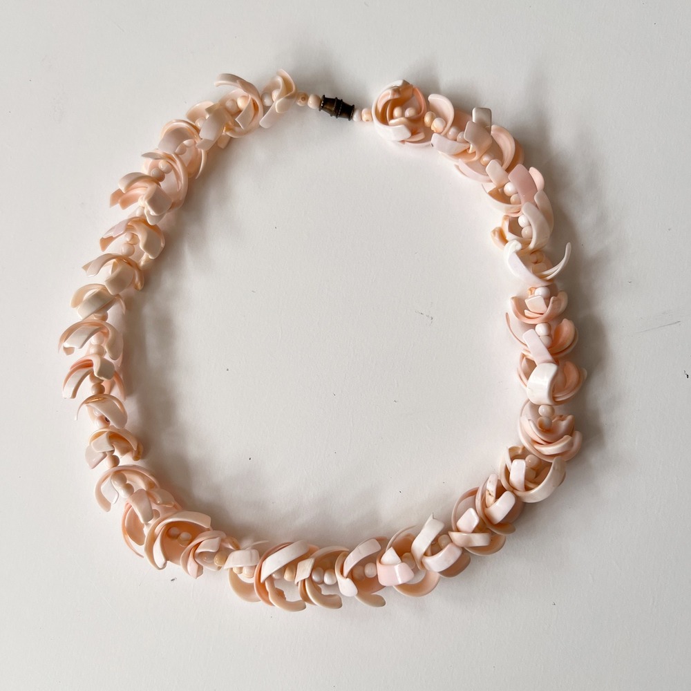 Vintage Pink Coral Puka Shell Bead Necklace Choker Statement - Picture 8 of 8